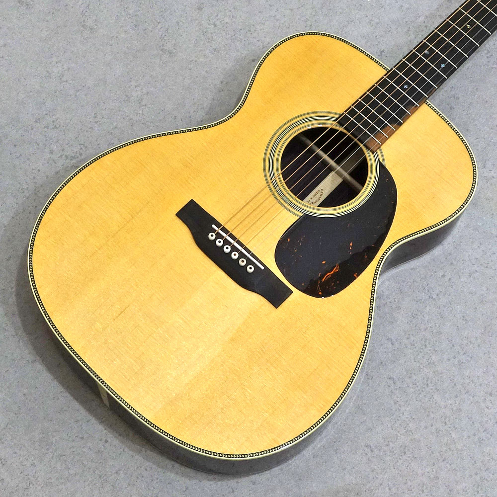 Martin <br>000-28 Standard