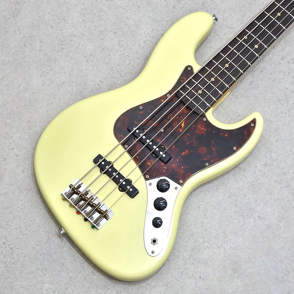 Black Smoker <br>Trad Master BETA-J5 Vintage White Light Aged
