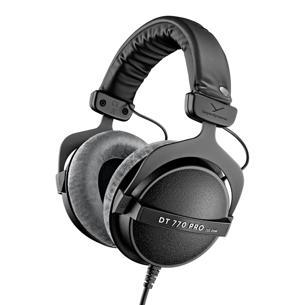beyerdynamic <br>DT 770 PRO 250 Ω