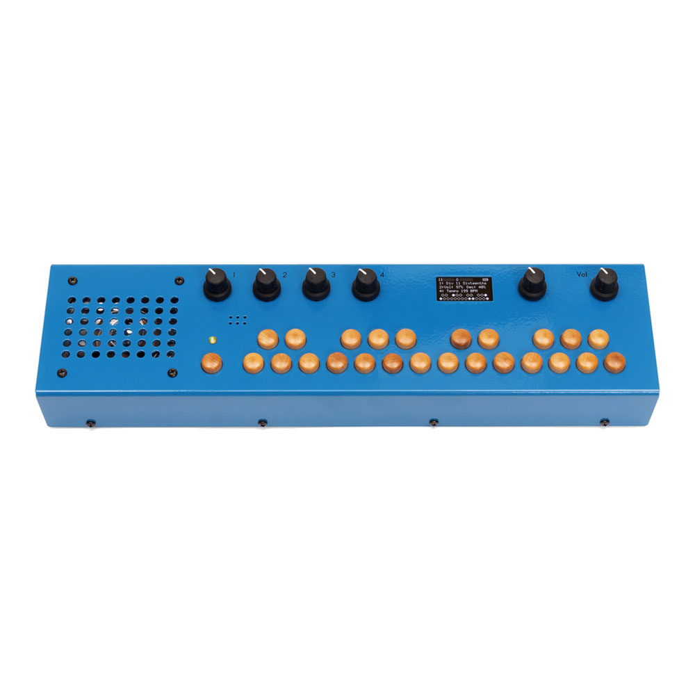 パッチを沢山入れてありますCRITTER \u0026 GUITARI Organelle M