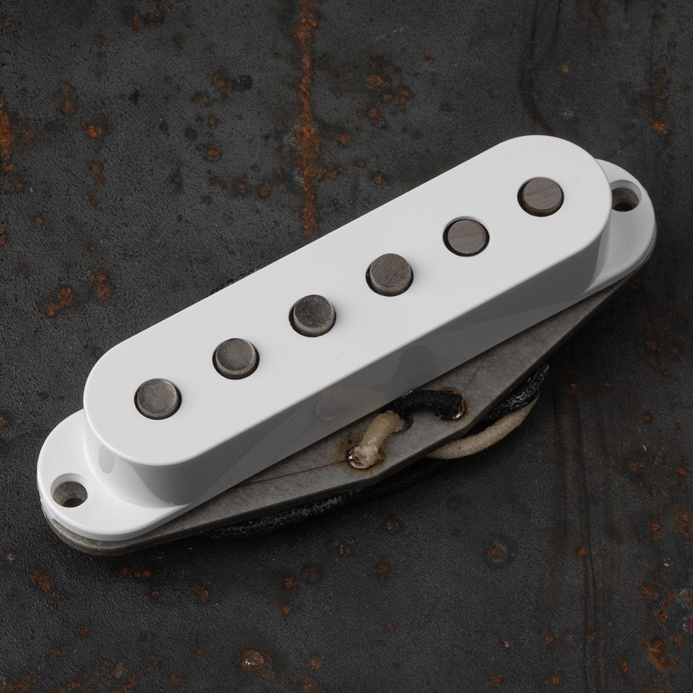 Seymour Duncan <br>ANTIQUITY II RETROSPEC'D Surfer Strat "Custom Bridge" - Bridge/White [RETROSPEC'D AQ-2 SF Cus-b]