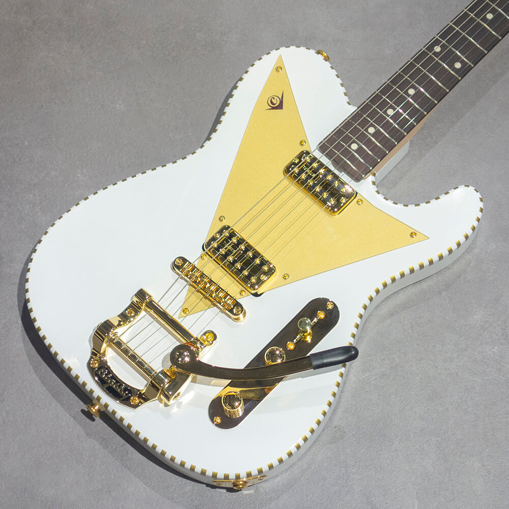 Caramel's Guitar Kitchen <br>W1 GOLDEN WHITE WOLF