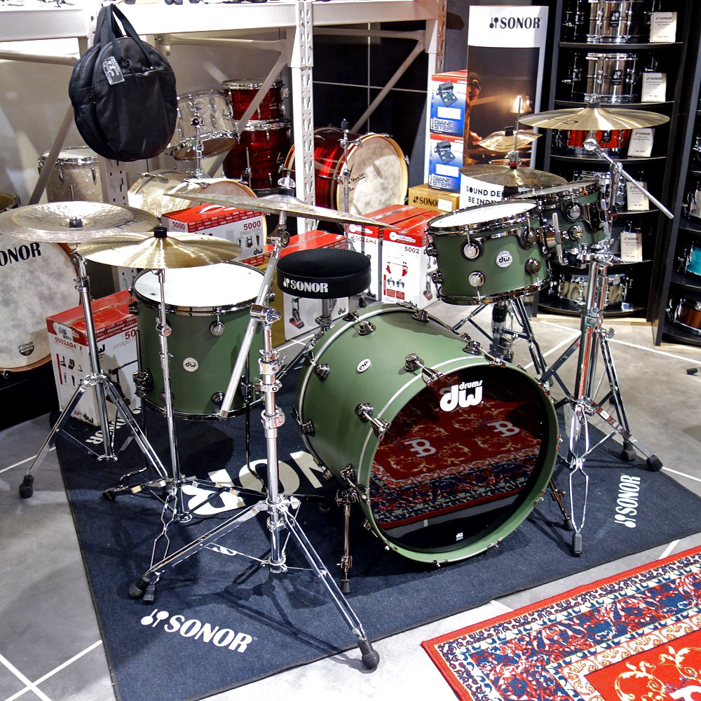 dw <br>Collector's Maple&Mahogany Hybrid Shell Drum Set / Solid Army Green Hard Satin