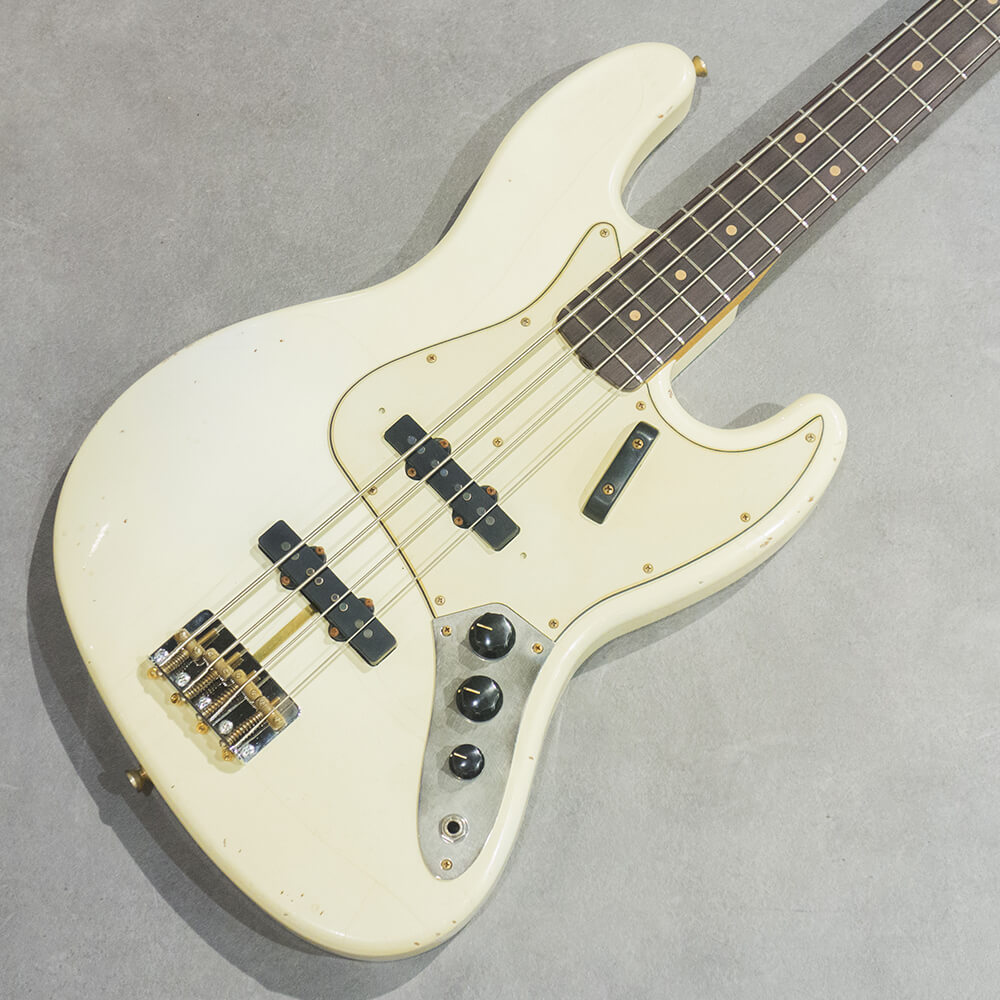 RS Guitarworks <br>Contour Bass '63 Aged Vintage White But Loved