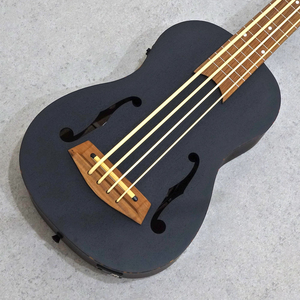Key pilina <br>UKB-500 F-Hole Black Fretless