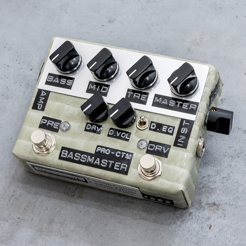 Shin's Music <br>Bass Master Preamp Pro Olive U.M.A. w/ Drive EQ. Select Switch