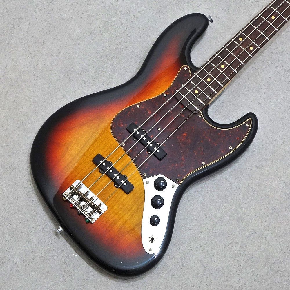 Black Smoker <br>TM BETA-J4W 3-Tone Sunburst Light Aged